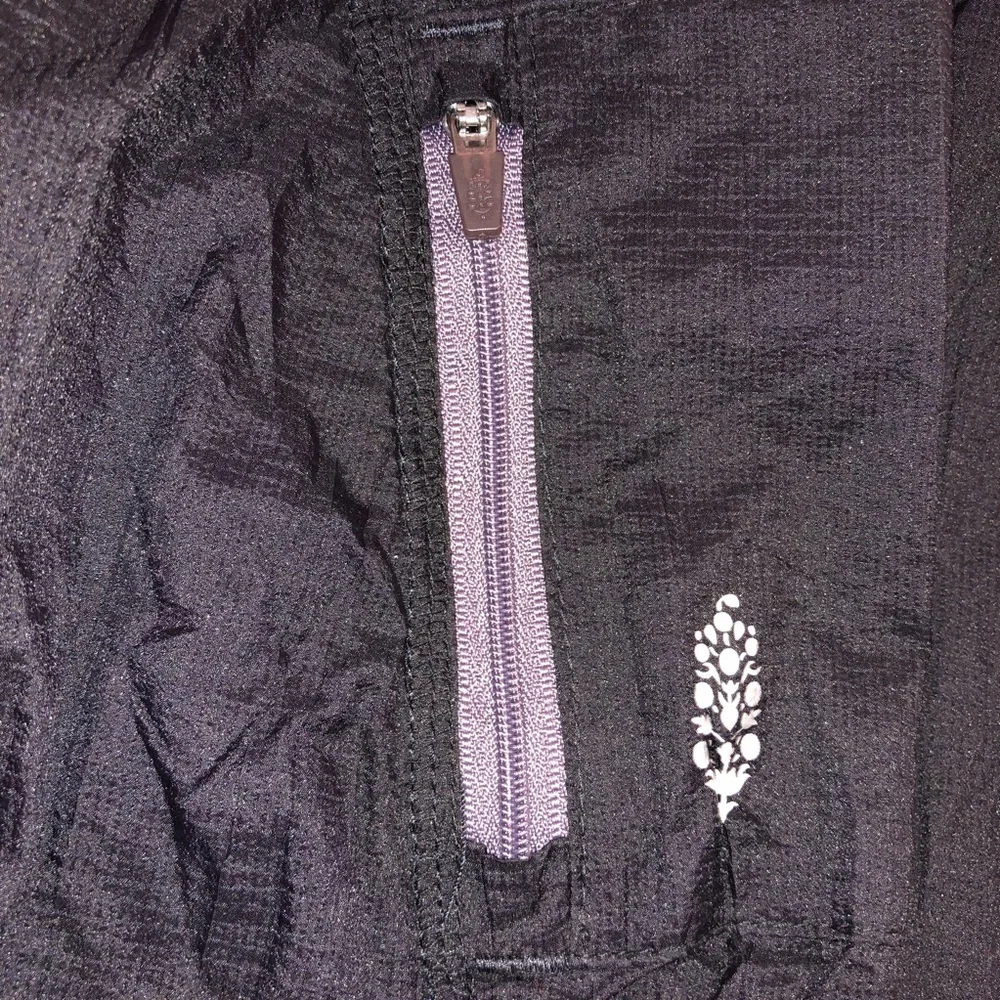 NWOT Great Escape Run windbreaker by FP Movement from Free People in size Medium - Picture 10 of 14